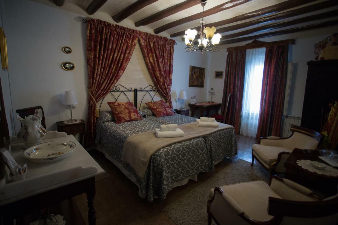 Casa Rural La Casona Urrea de Gaen Exterior foto